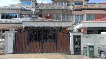 Bandar Bukit Tinggi@2 1/2 Storey Terrace House Bank Lelong