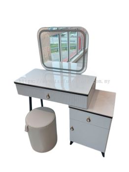 Modern Luxury Dressing Table Set