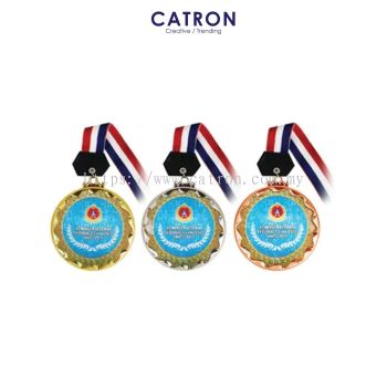 N8205 - CRYSTAL HANGING MEDAL