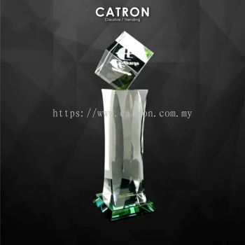 9068 - CRYSTAL TROPHY