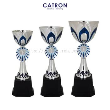 T4002 - PLASTIC TROPHY