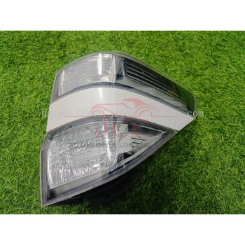 TOYOTA VELLFIRE (ANH20) TRD SPORT 2008 TAIL LAMP (RH) 58-29 JAPAN USED [2F-6D-D752]