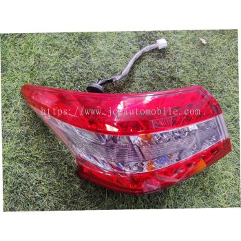 NISSAN BLUEBIRD SYLPHY TB17 REAR TAIL LAMP LH [2F-5C-B1702]