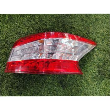 NISSAN BLUEBIRD SYLPHY TB17 REAR TAIL LAMP RH [2F-5C-B1679]