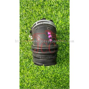 TOYOTA PRIUS ZVW30 1.8 (2ZR) HYBRID 2009-2015 AIR HOSE JAPAN USED[2G-5C-C482]