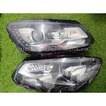 VOLKSWAGEN GOLF TOURAN 1TCAV HID HEADLAMP LH&RH 9 WIRE [A-2-2-D2496]