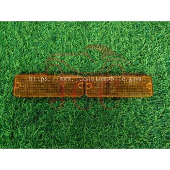 TOYOTA SPRINTER TRUENO AE86 ZENKI FRONT BUMPER SIGNAL COVER GENUINE PART [B-1-2-A1078]
