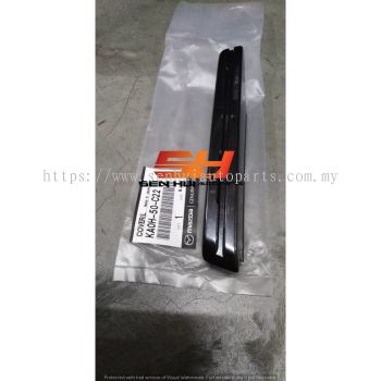Mazda CX5 Fog Lamp Cover Line Upper Left LH KA0H50C22 Genuine Part