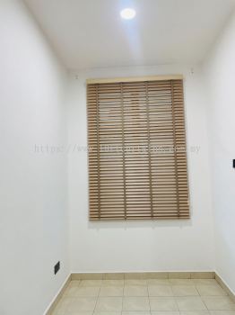 Light Brown Timber Venetian Blind For Small Bedroom Window At Landed Cheras