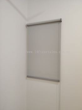 Grey Roller Blind For Single Panel Window At Lakefront Homes Cyberjaya
