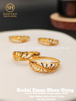 Cincin Daun Emas