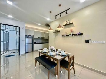 Twin Tower Residence @ Bukit Chagar   High Floor Singapore View Unit for Sale