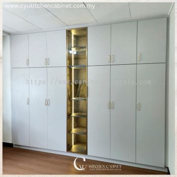 Modern Wardrobe With Hidden Storage & LED Lighting