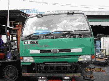NISSAN UD CABIN (ENGINE PF6)