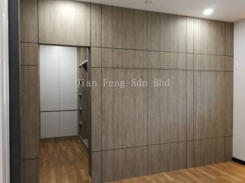 Full-Height Timber Feature Wall with Integrated Opening
