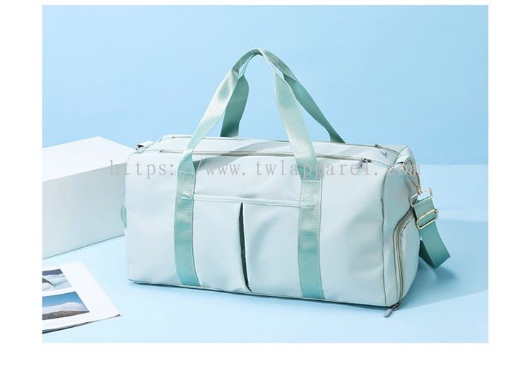 V-coool insulated cooler bag, Babies & Kids, Going Out, Diaper Bags &  Wetbags on Carousell