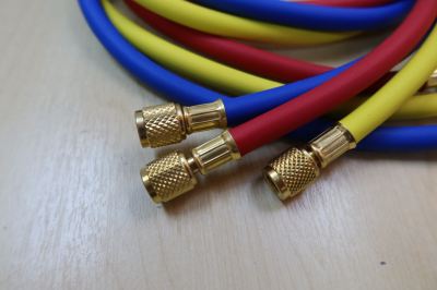 VALUE VMG-2-R32B (ROBUST) (R22/R134A/R410A/R32) 2-WAY MANIFOLD GAUGE C/W 5FT (R/Y/B) HOSES