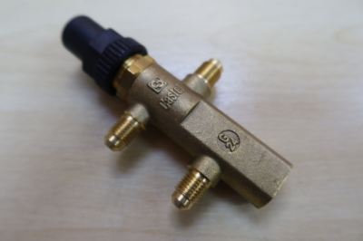 CASTEL 6020/222 (1/4" SAE X 1/4" SAE X 1/4" SAE) THREE WAYS HERMETIC VALVE